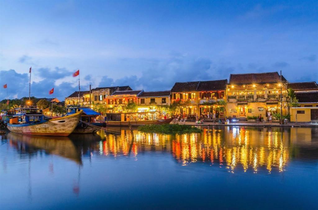 Riverside Pottery Village Хойан Экстерьер фото